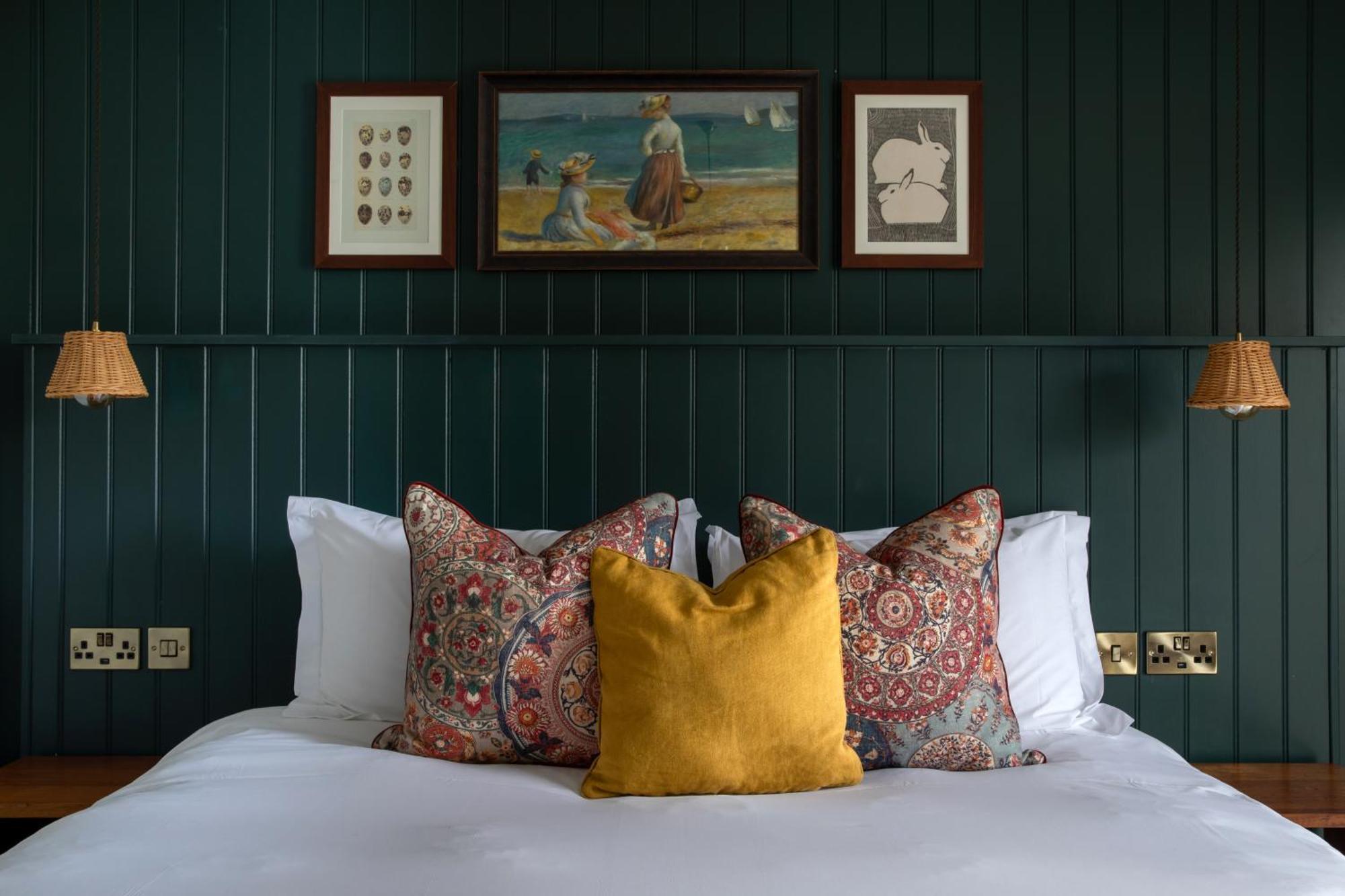 The Bridge Hotel Chertsey Bagian luar foto