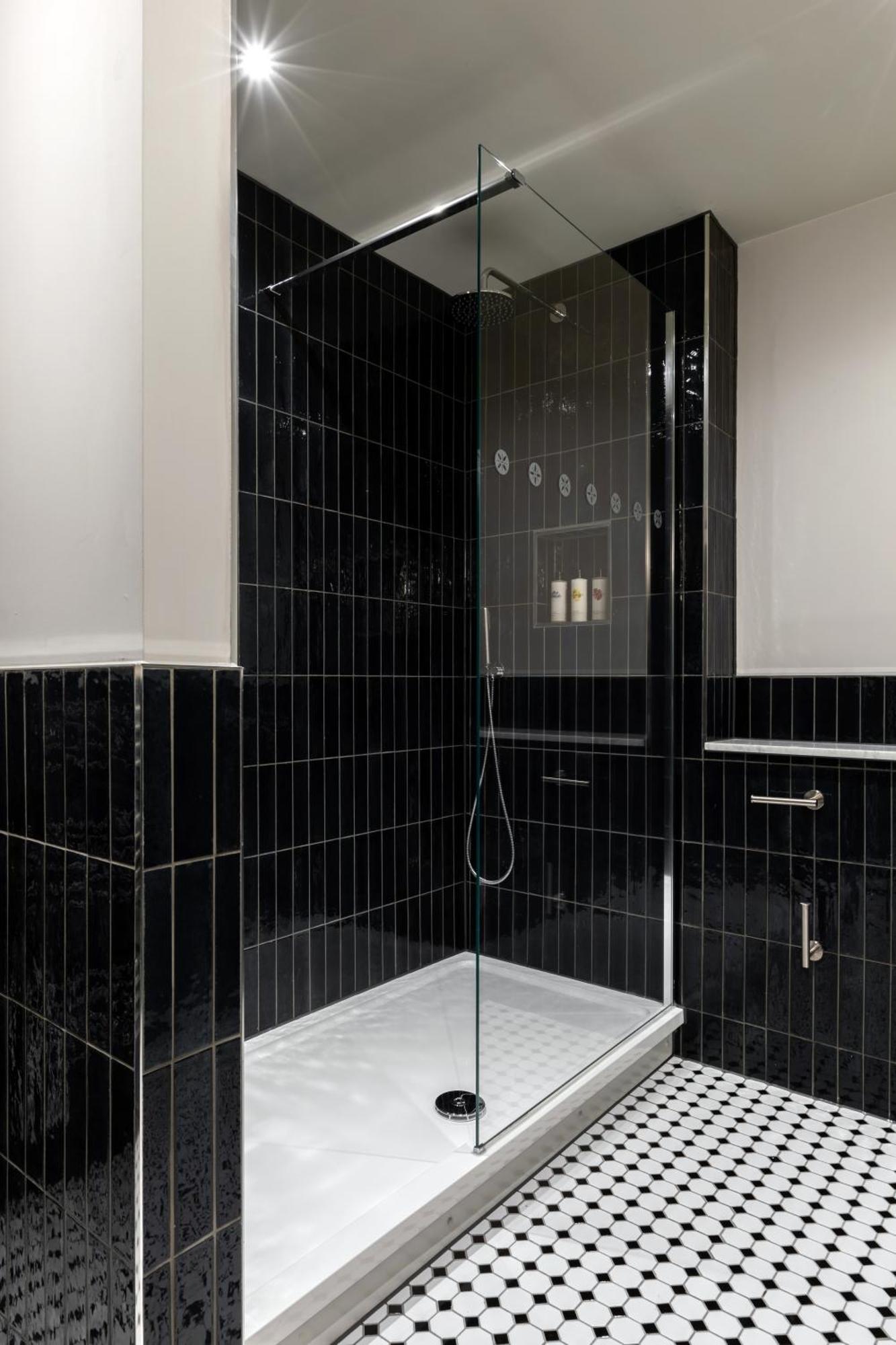 The Bridge Hotel Chertsey Bagian luar foto